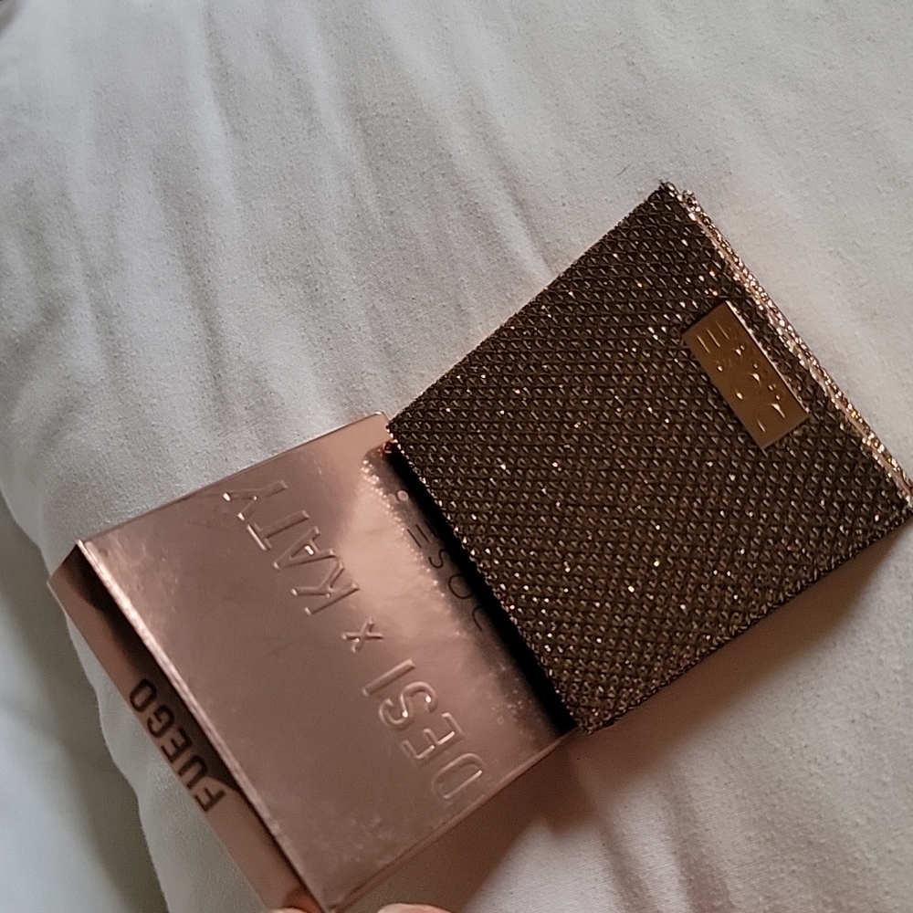 Desi X Katy Highlighter